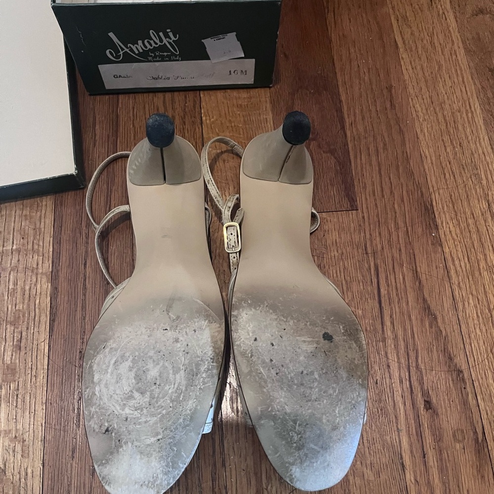 Vintage Amalfi Women’s Shoes (price per each pair) - Picture 8 of 15
